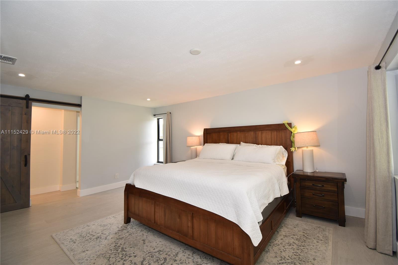 ROLLLING OAKS ESTATES - Residential