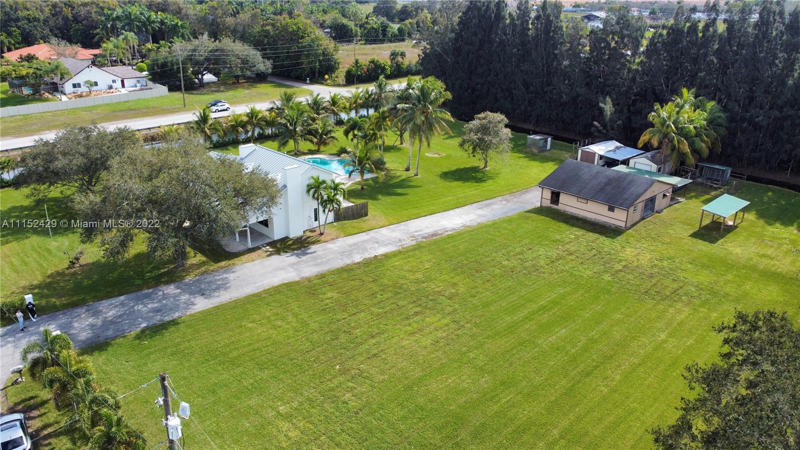 ROLLLING OAKS ESTATES - Residential