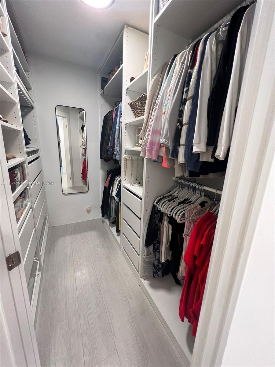 ROLLLING OAKS ESTATES - Residential