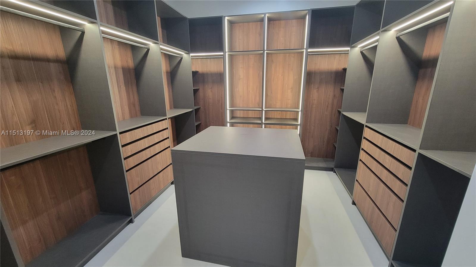 GLADEWIND ESTATES - Residential