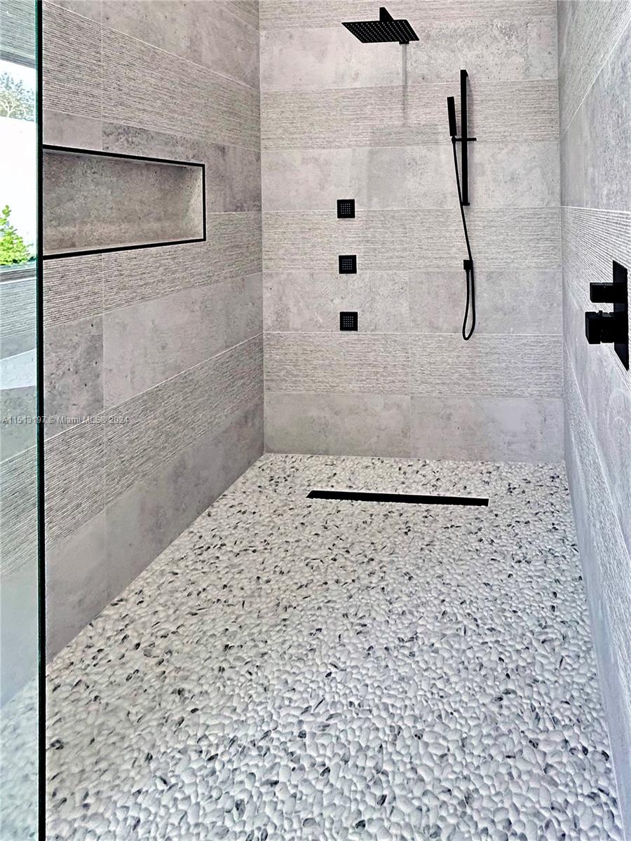 GLADEWIND ESTATES - Residential