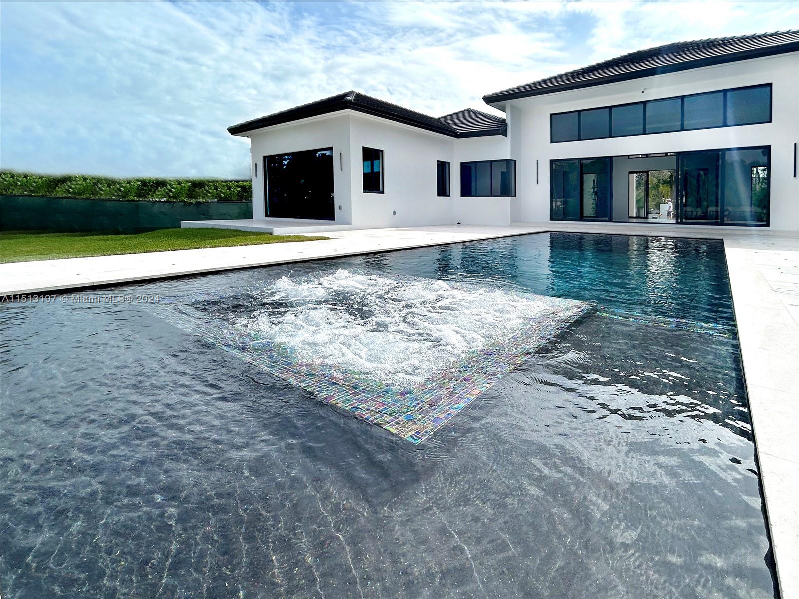 GLADEWIND ESTATES - Residential