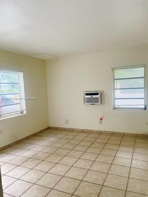 CORAL GBALES 1ST FLOOR UNIT, 2 BEDROOMS, 1 BATH, TILE FLOORS THROUGHOUT, CENTRALLY LOCATED, WALK TO TROLLEY STOP, PUBLIX & MORE.