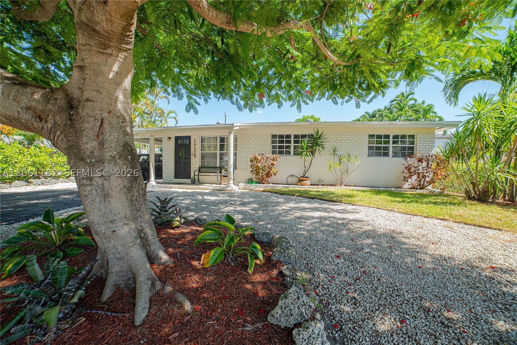 1725 SW 30th St, Fort Lauderdale FL 33315