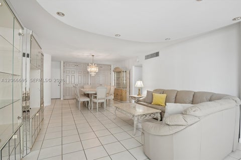 Photo of 5005 Collins Ave #424, Miami Beach, FL 33140 (MLS # A12066695)