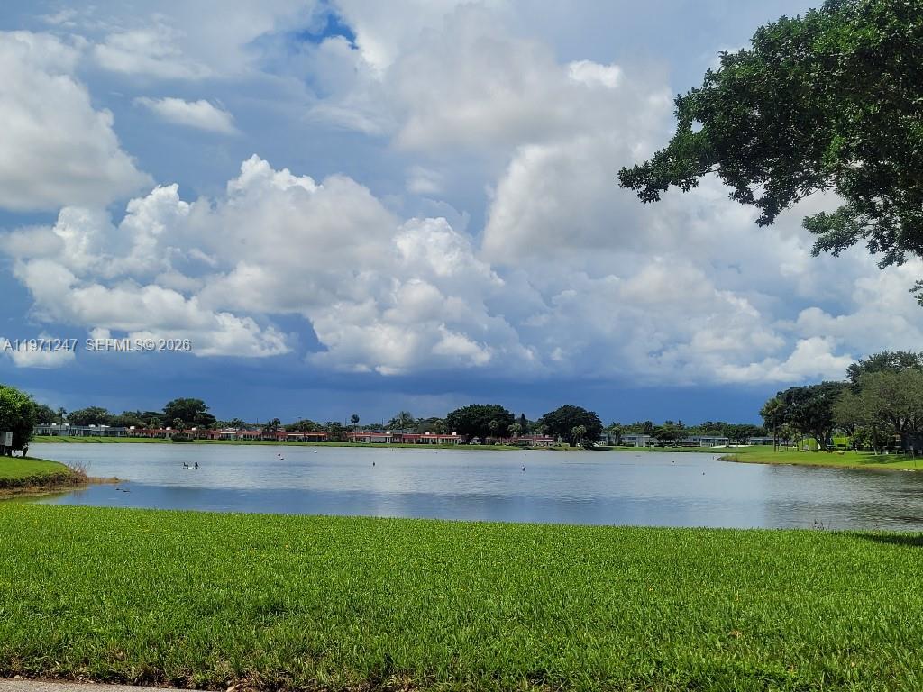 KINGS POINT SAXONY CONDOS - Residential