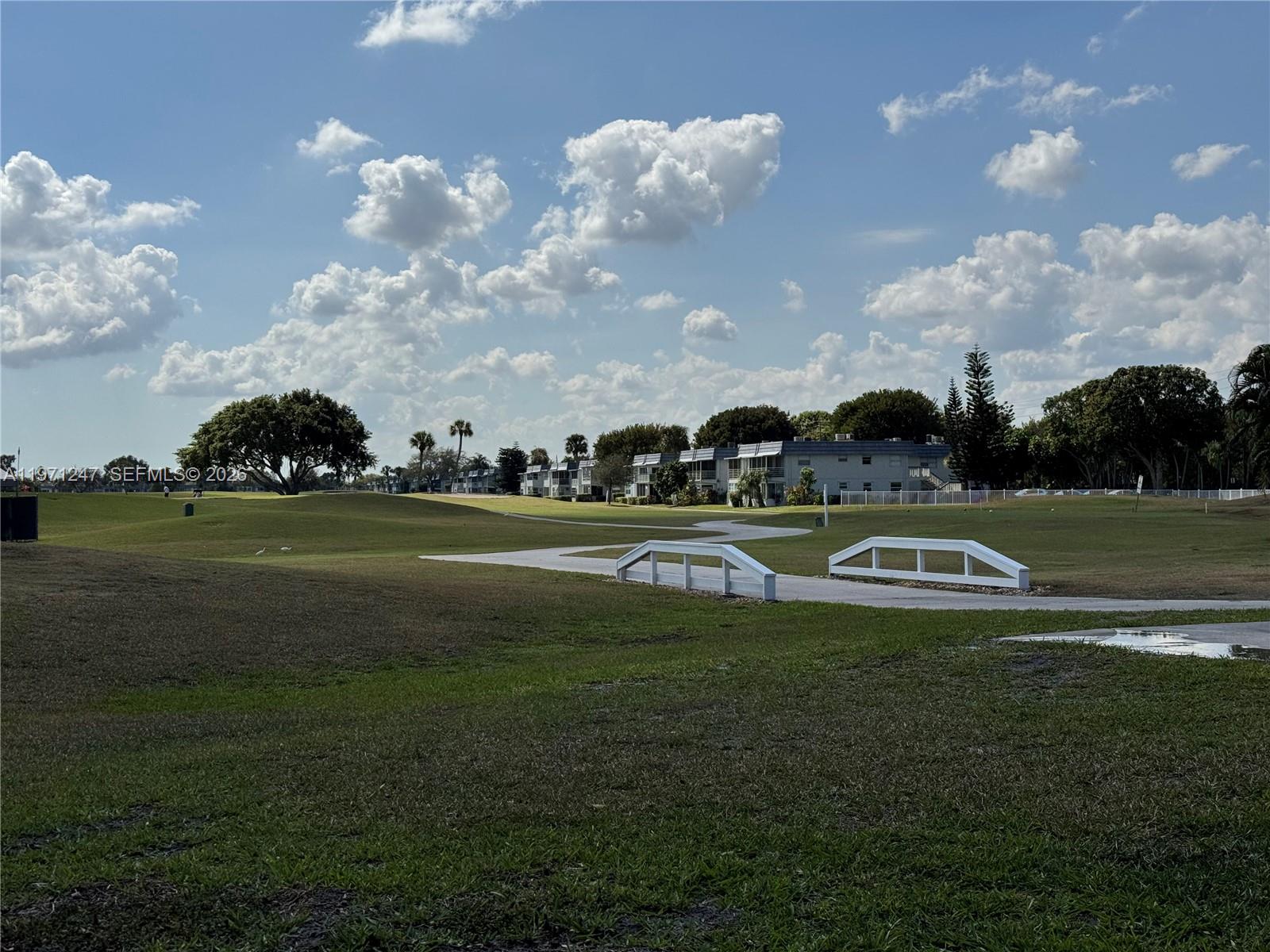 KINGS POINT SAXONY CONDOS - Residential