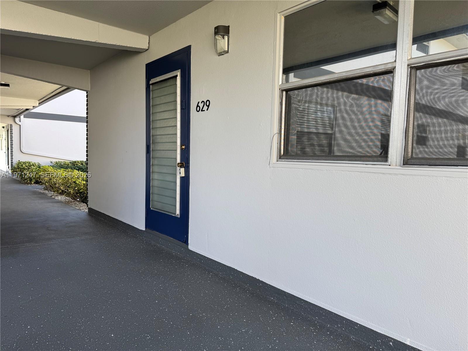 KINGS POINT SAXONY CONDOS - Residential