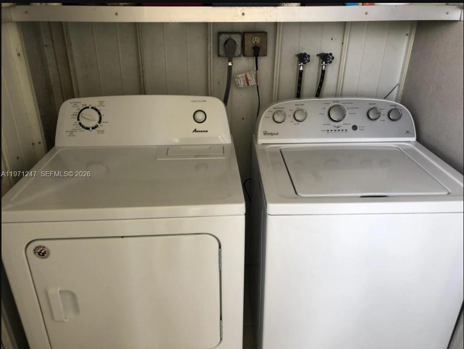 KINGS POINT SAXONY CONDOS - Residential