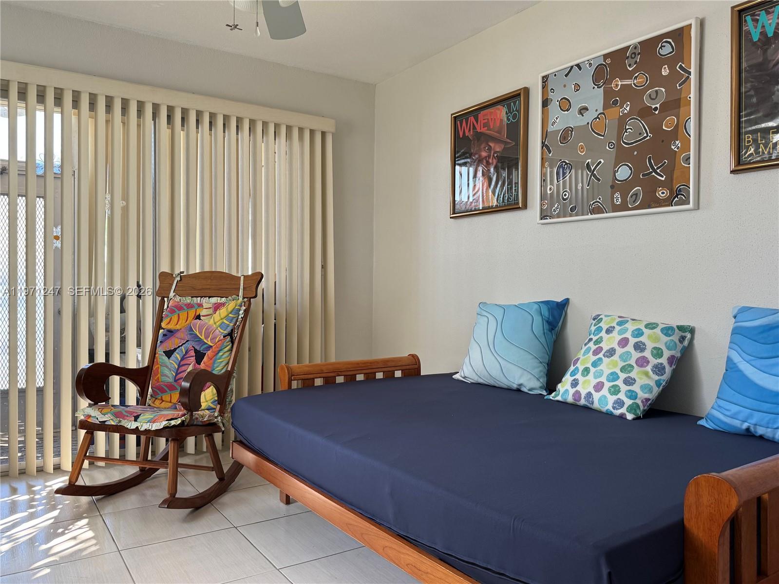 KINGS POINT SAXONY CONDOS - Residential