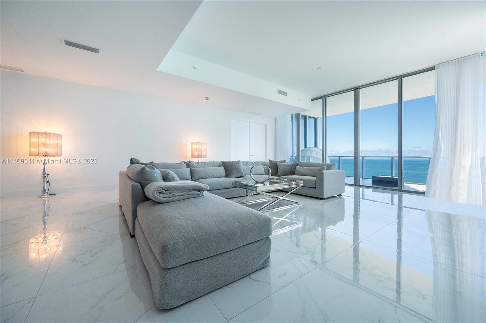 CHATEAU BEACH CONDO - Land