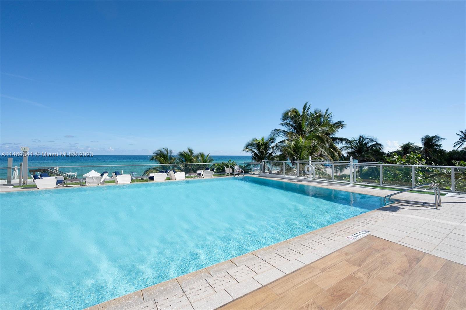 CHATEAU BEACH CONDO - Land