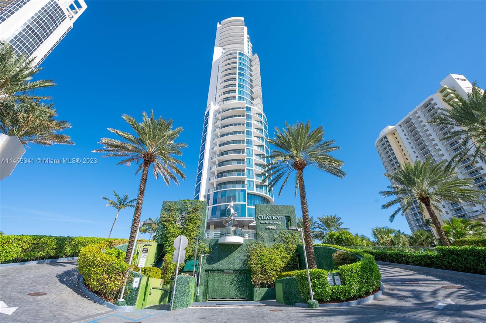 CHATEAU BEACH CONDO - Land