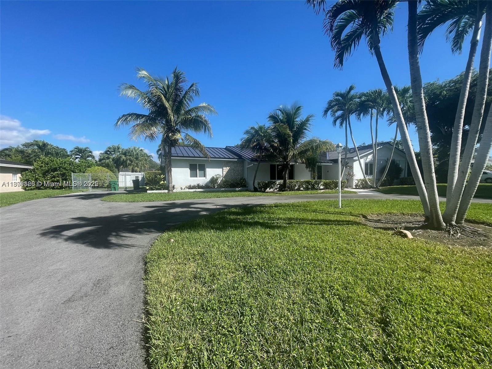 PINEWOOD ESTATES SECOND A - Residential Lease