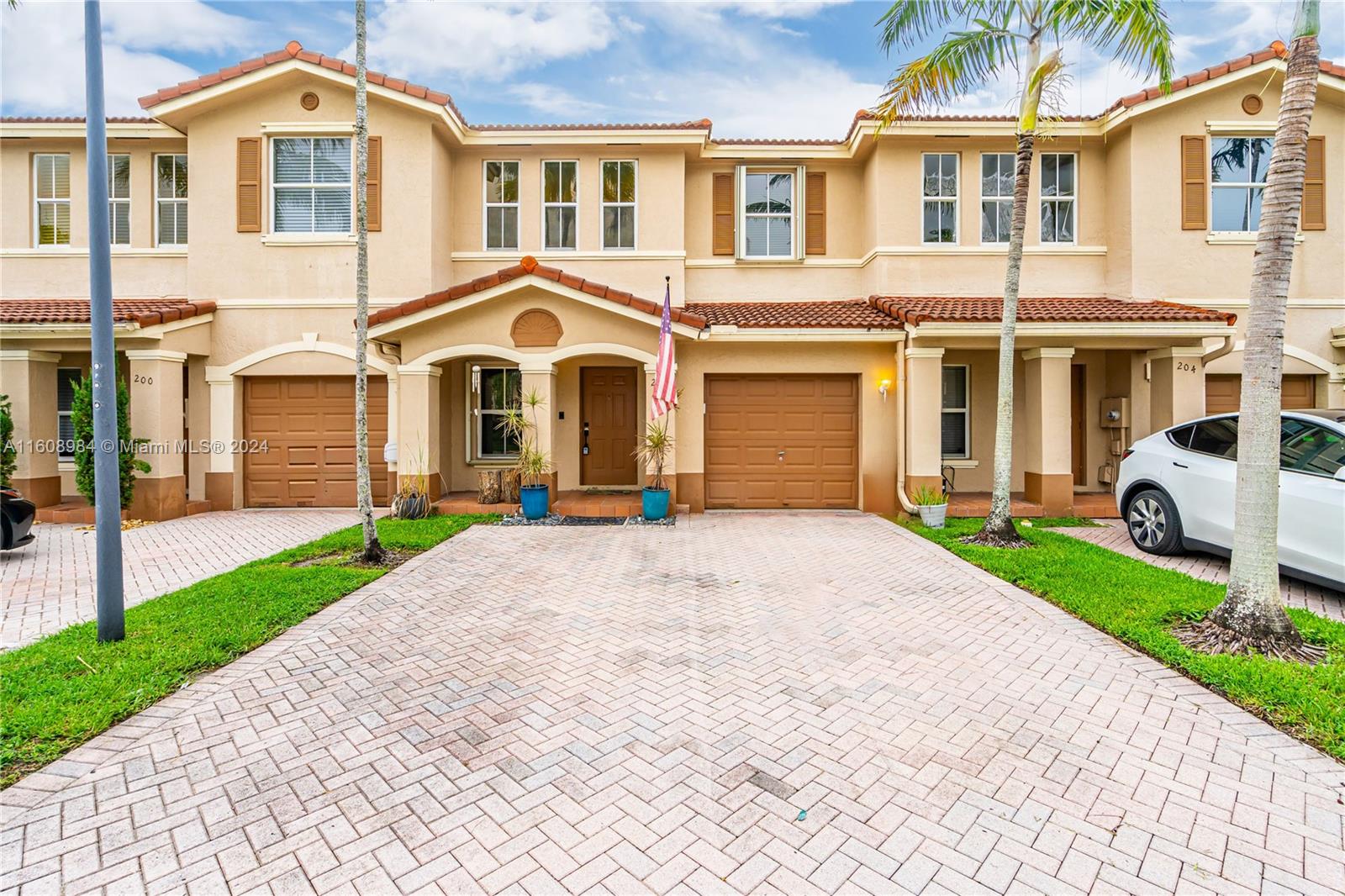 View Sunrise, FL 33326 townhome