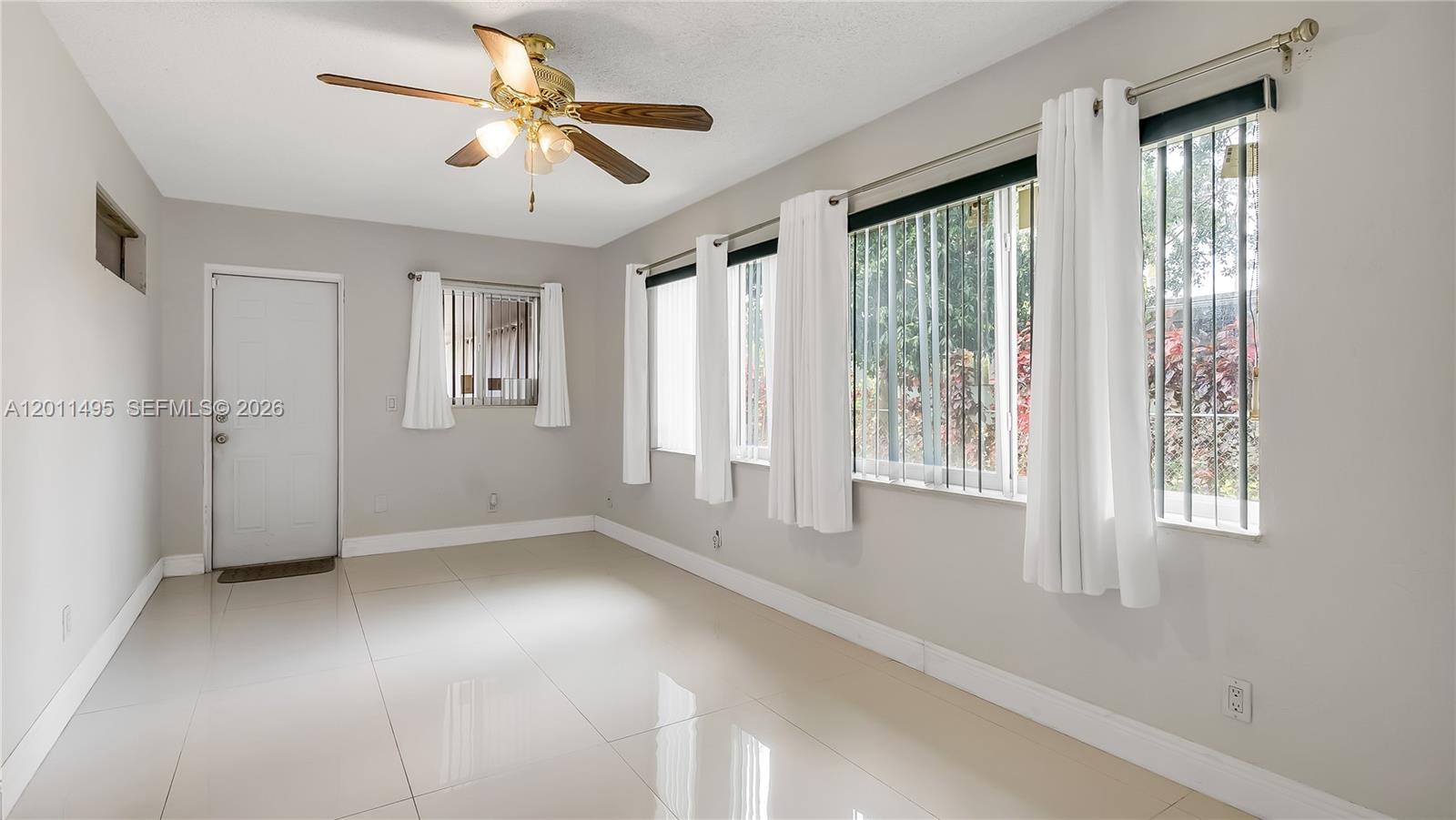 PASADENA LAKES SOUTH - Residential