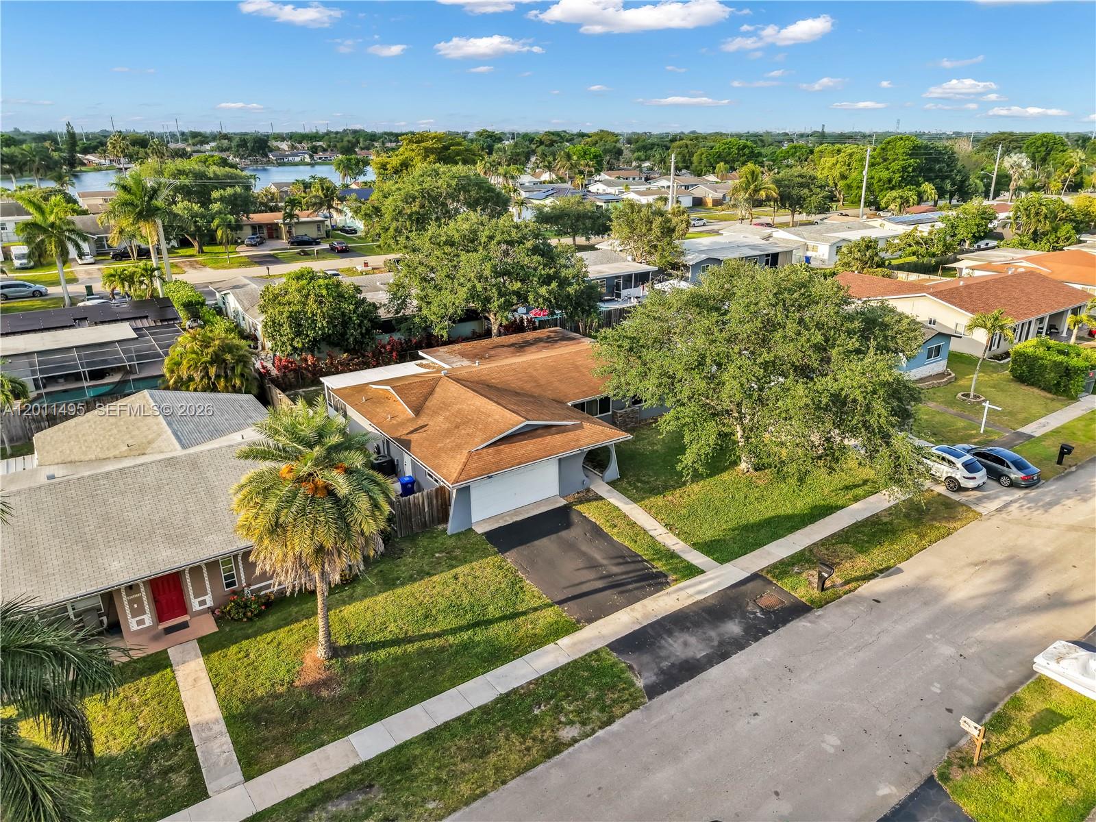 PASADENA LAKES SOUTH - Residential