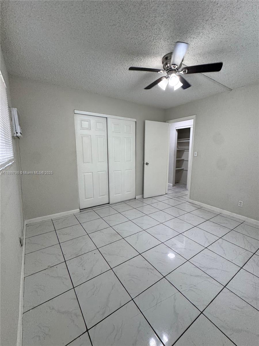 HOLLYWOOD LITTLE RANCHES - Residential Lease