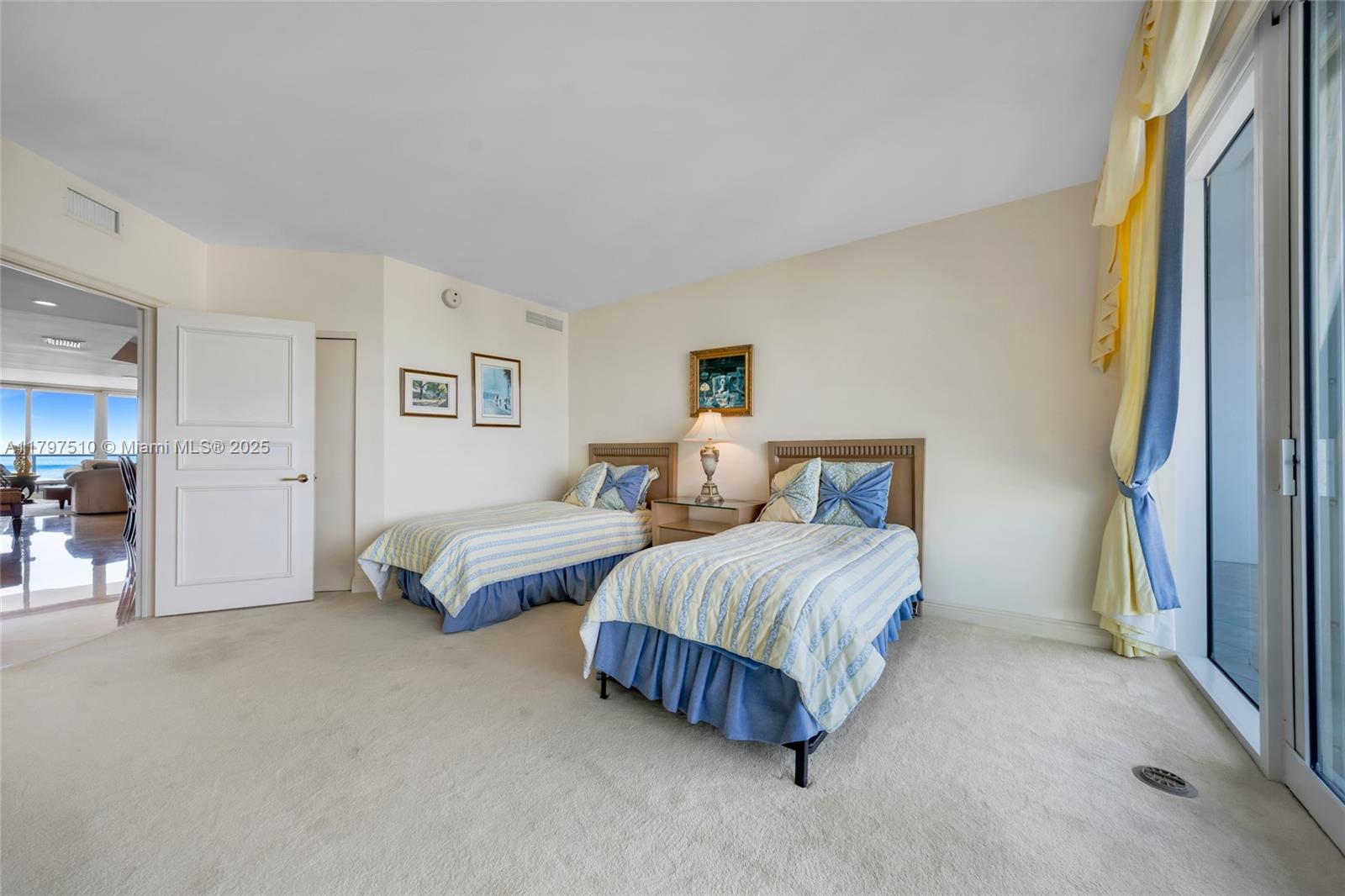 TOWERS OF PORTO VITA-SOUT - Residential