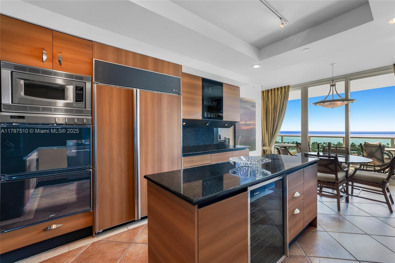 TOWERS OF PORTO VITA-SOUT - Residential