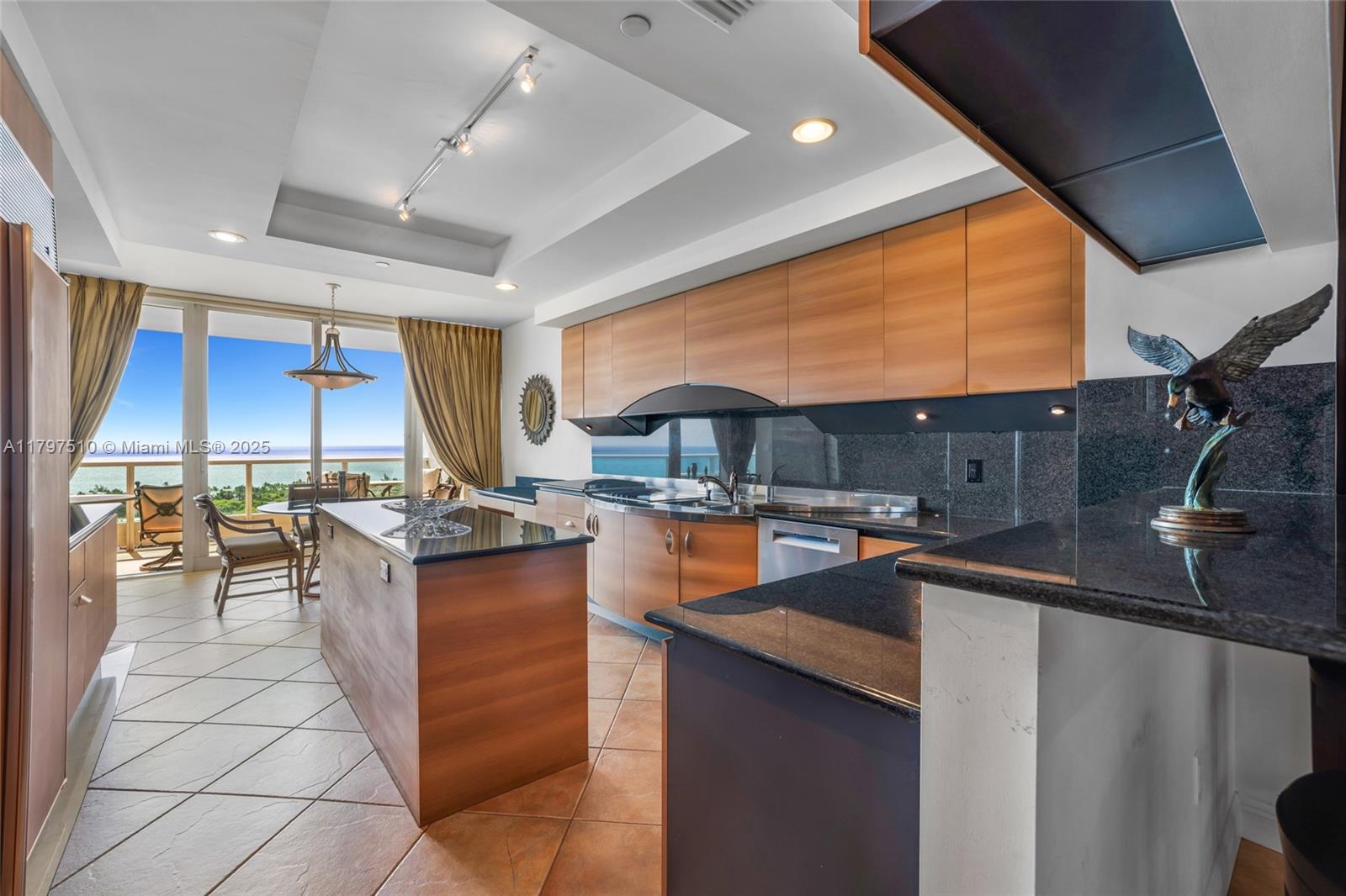 TOWERS OF PORTO VITA-SOUT - Residential