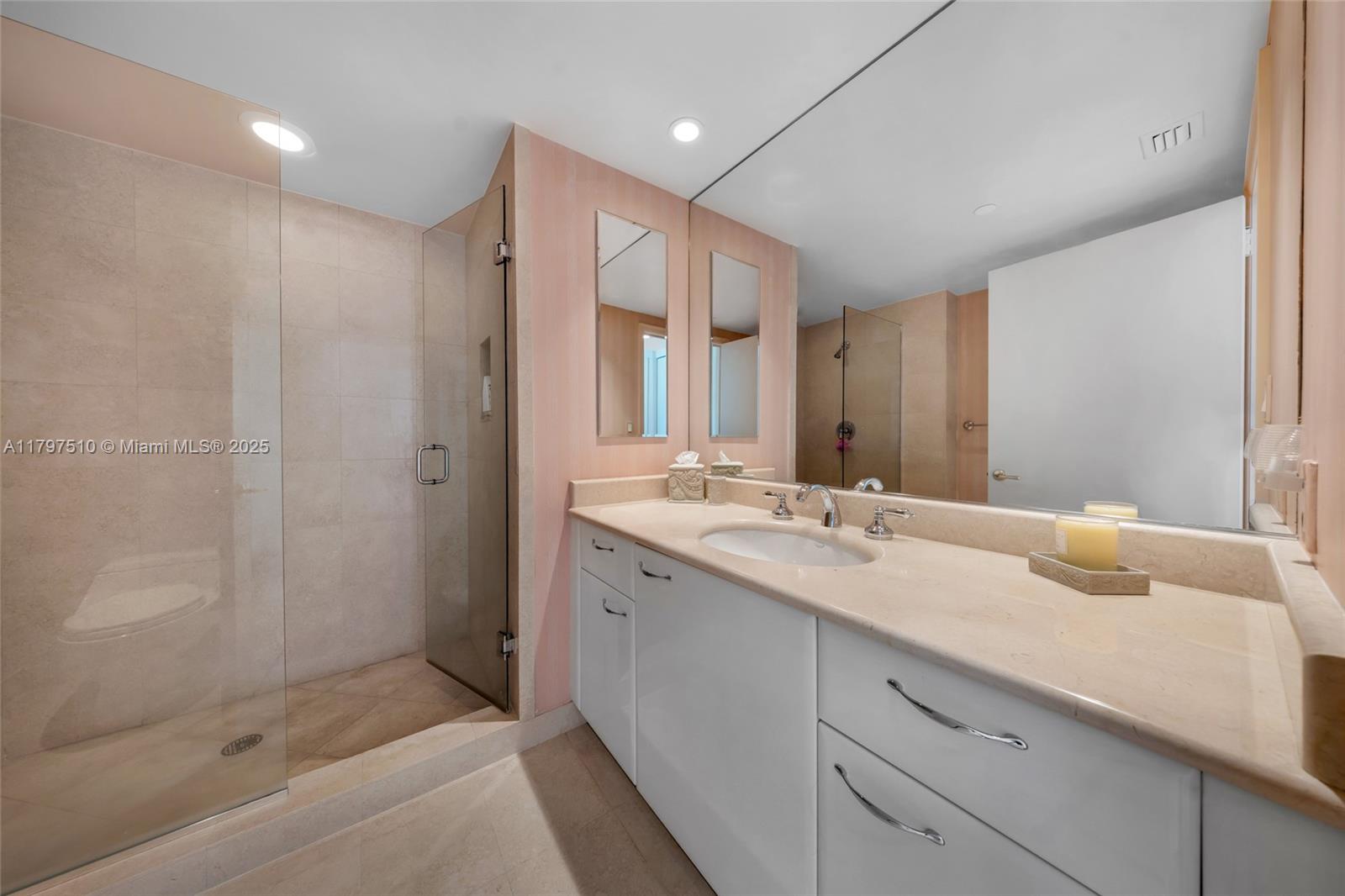 TOWERS OF PORTO VITA-SOUT - Residential