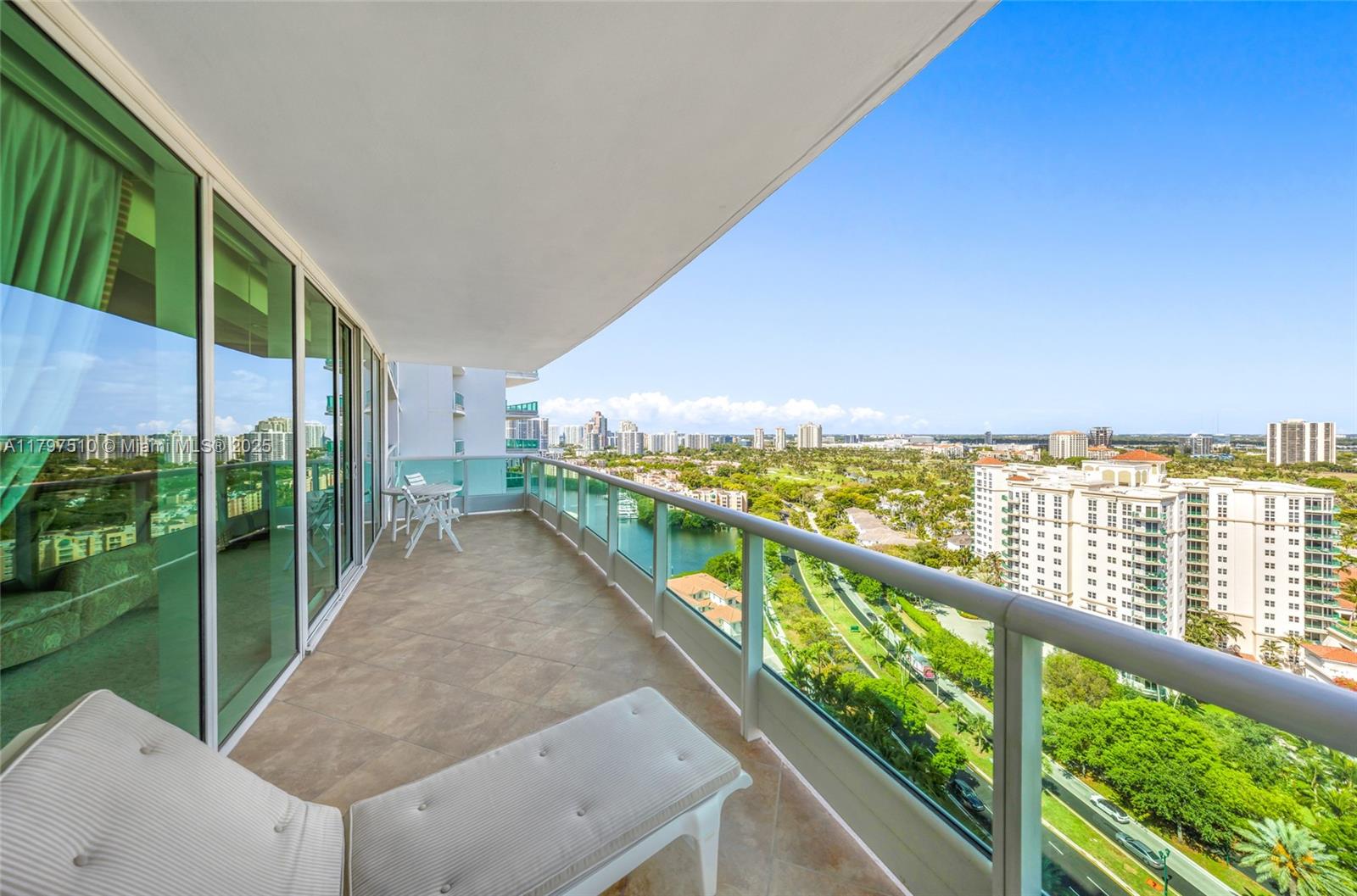 TOWERS OF PORTO VITA-SOUT - Residential