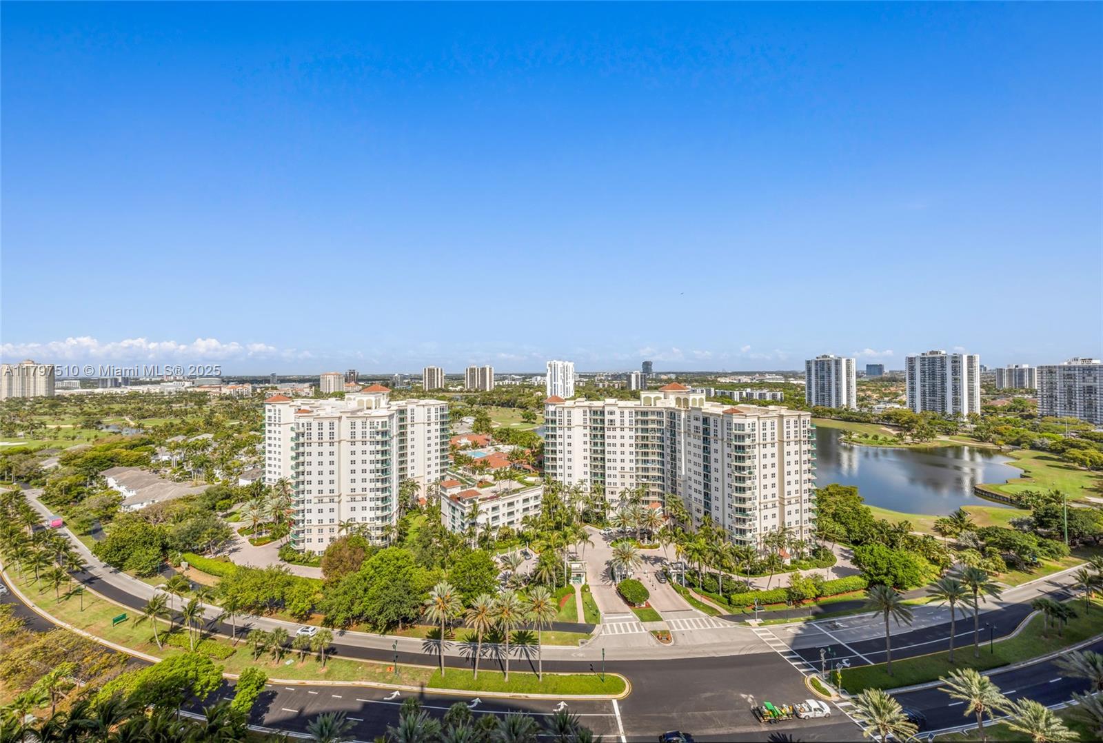 TOWERS OF PORTO VITA-SOUT - Residential