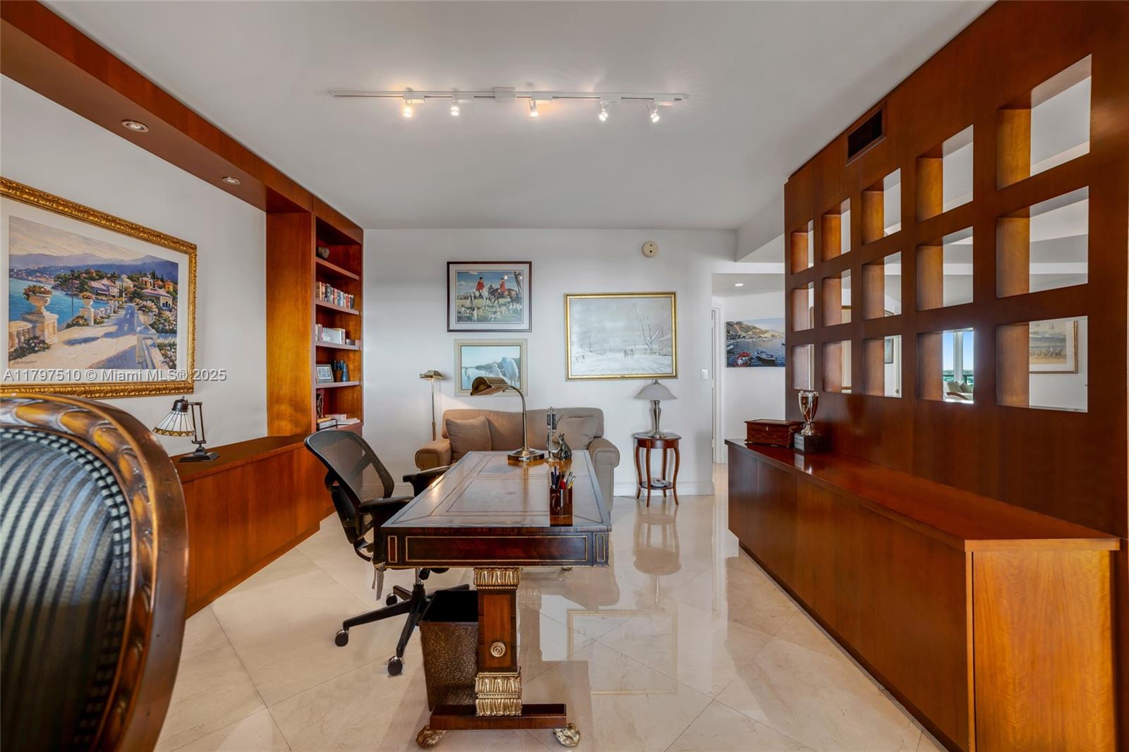 TOWERS OF PORTO VITA-SOUT - Residential