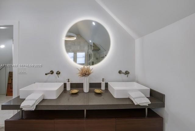 PAMELA VILLA - Residential