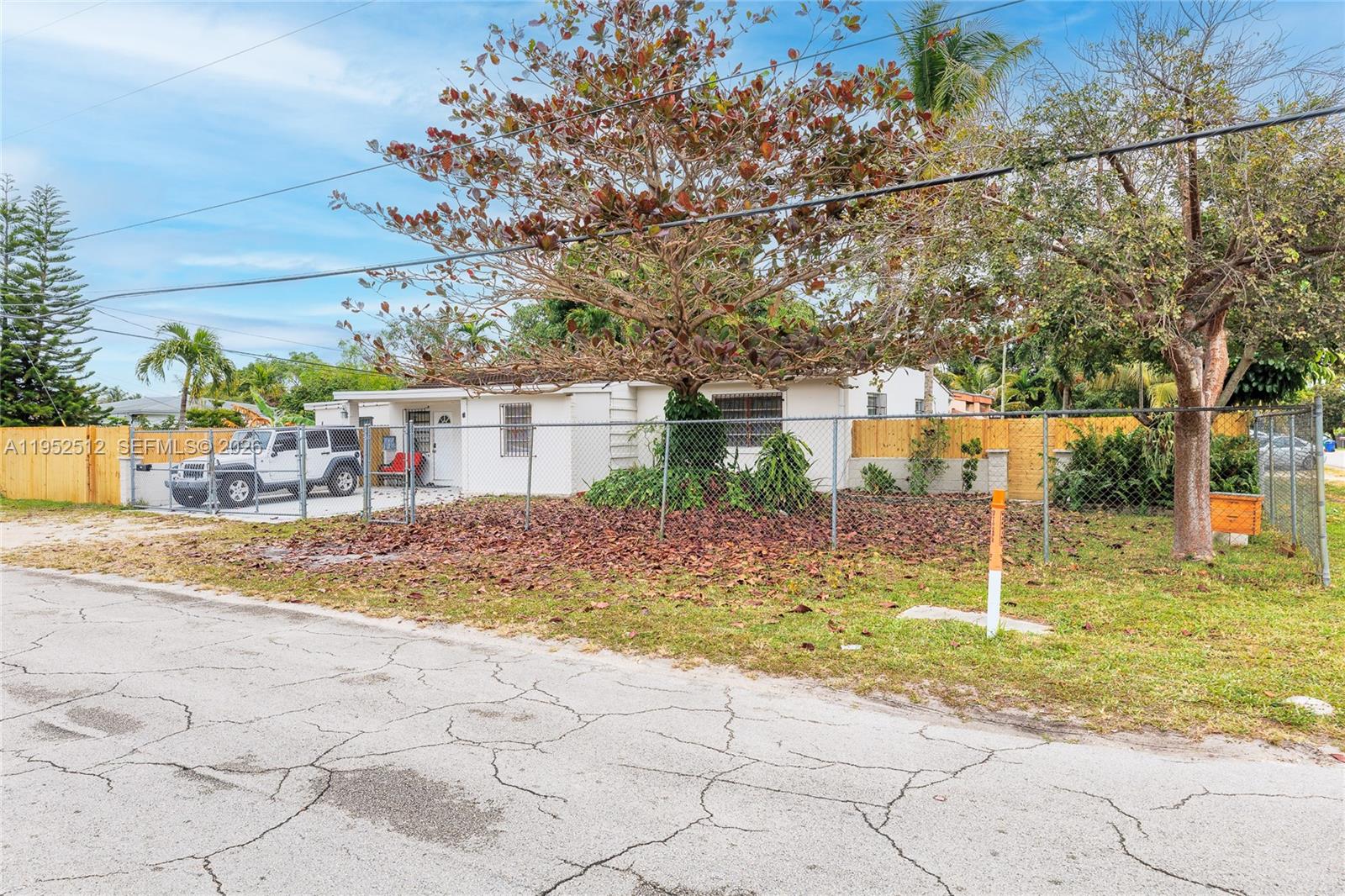 BISCAYNE GARDENS SEC F PT - Residential