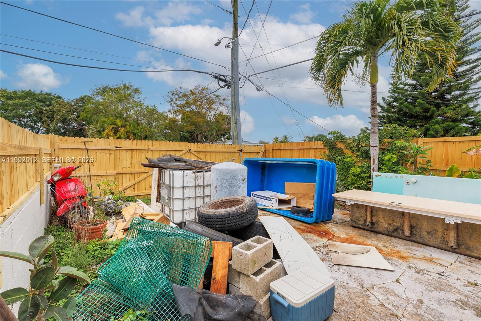 BISCAYNE GARDENS SEC F PT - Residential