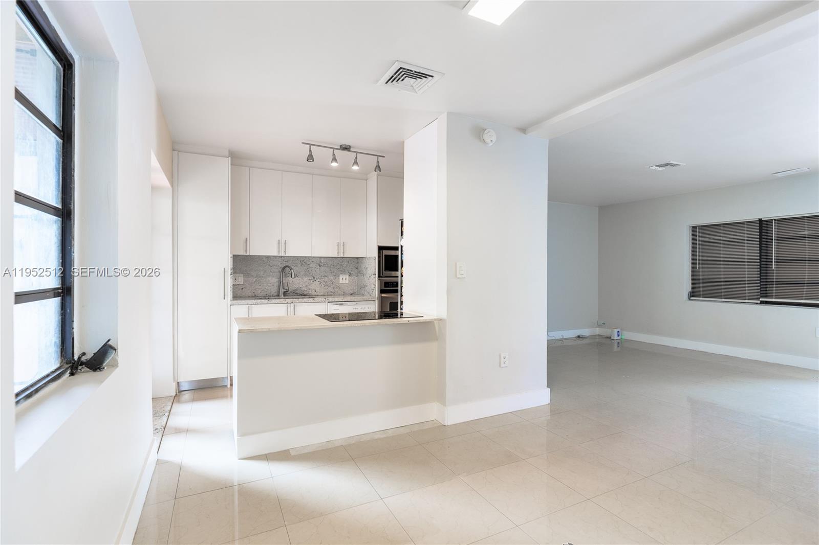 BISCAYNE GARDENS SEC F PT - Residential