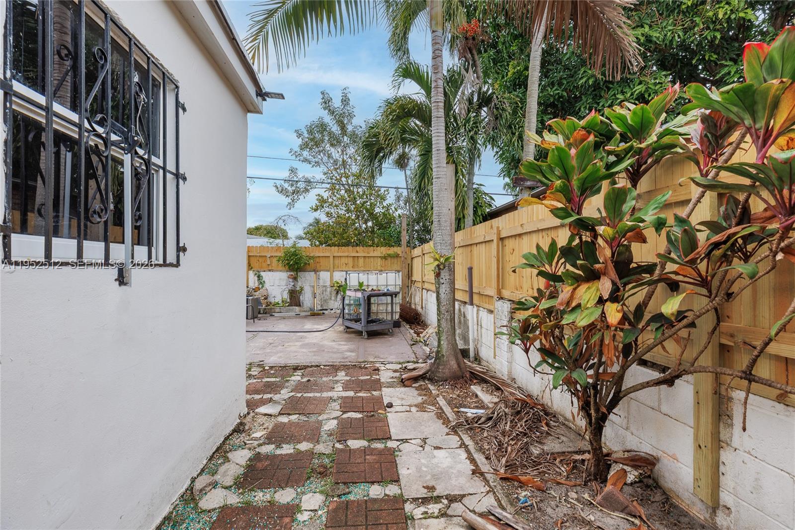 BISCAYNE GARDENS SEC F PT - Residential
