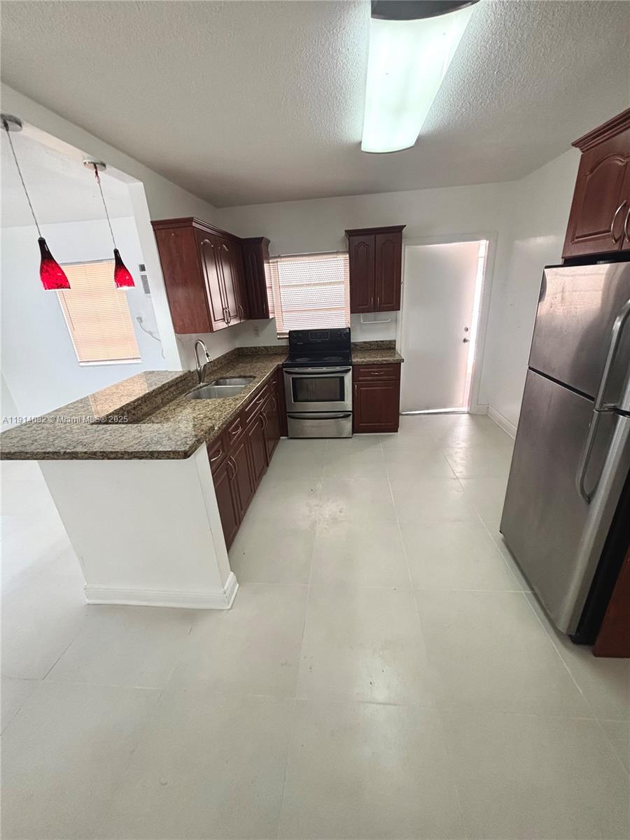 BRYANDALE - Residential Lease