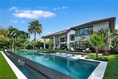 110 Holiday Dr Hallandale Beach FL 33009