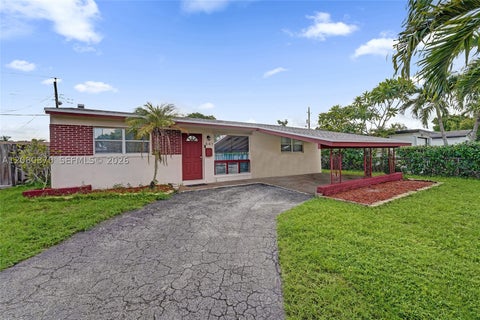 Photo of 541 N 70th Ter, Hollywood, FL 33024 (MLS # A12080870)