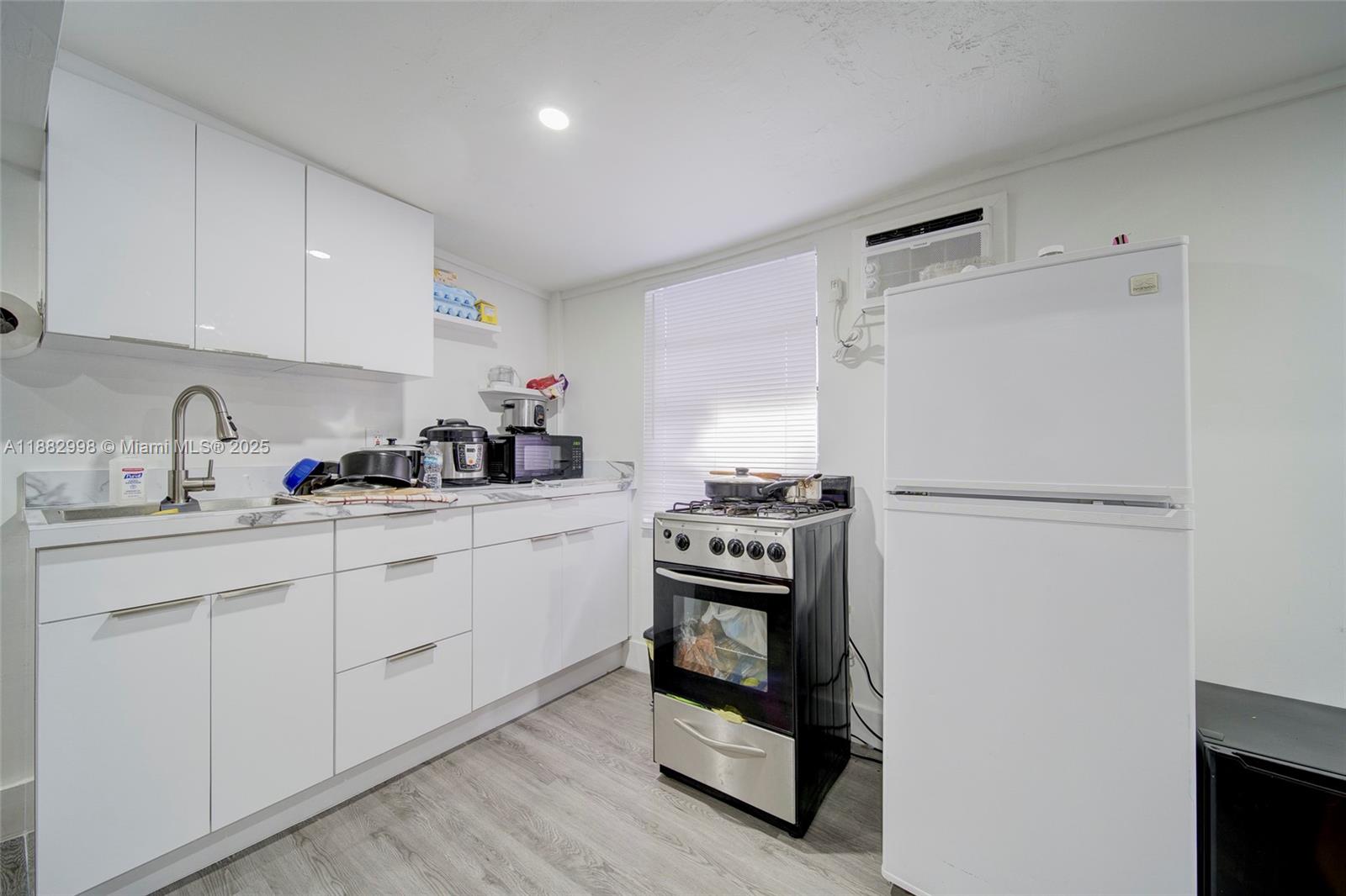 MIAMI GARDENS MANOR SEC 3 - Residential