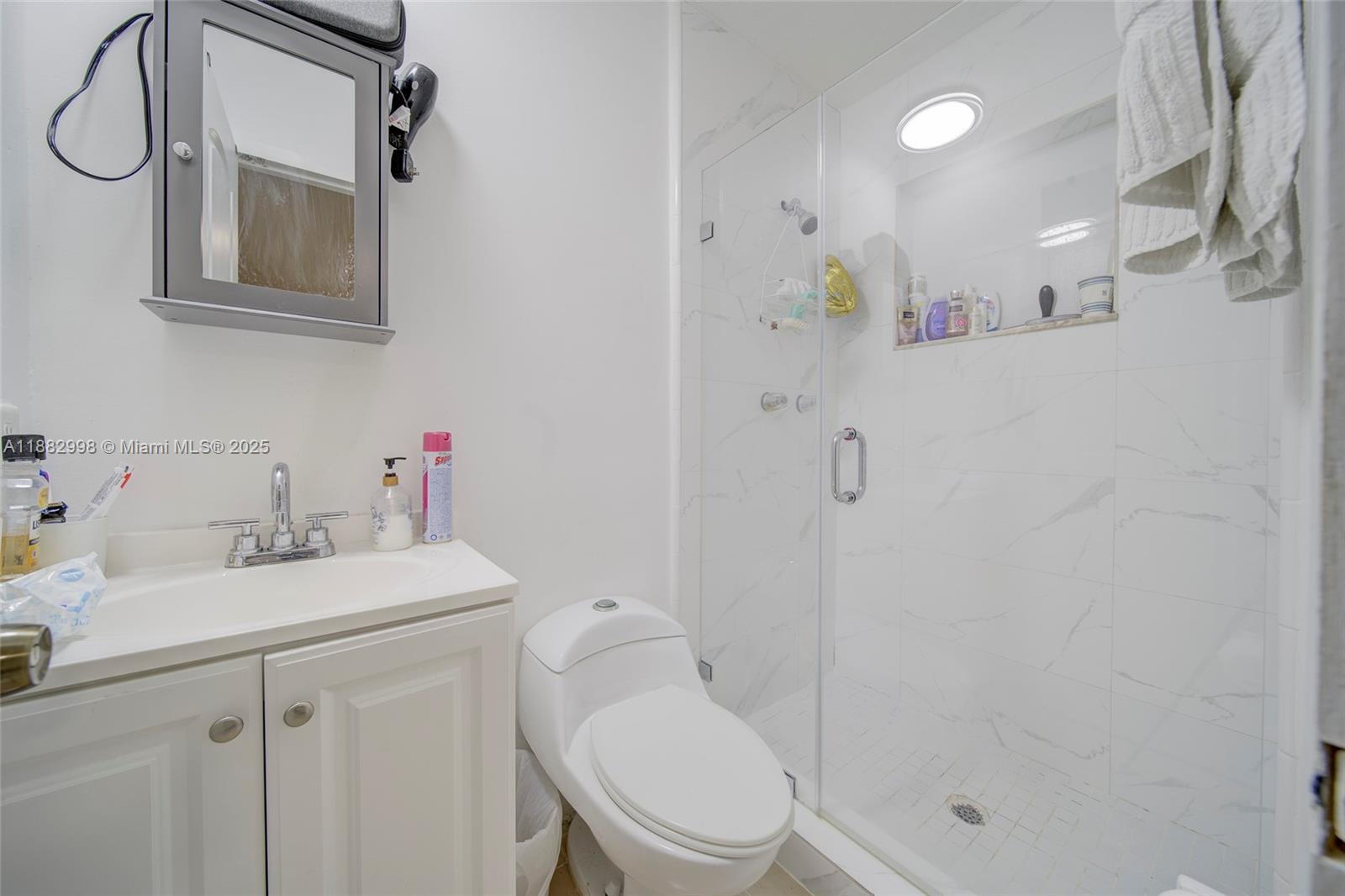 MIAMI GARDENS MANOR SEC 3 - Residential