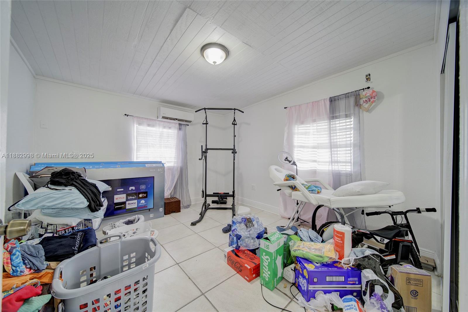 MIAMI GARDENS MANOR SEC 3 - Residential