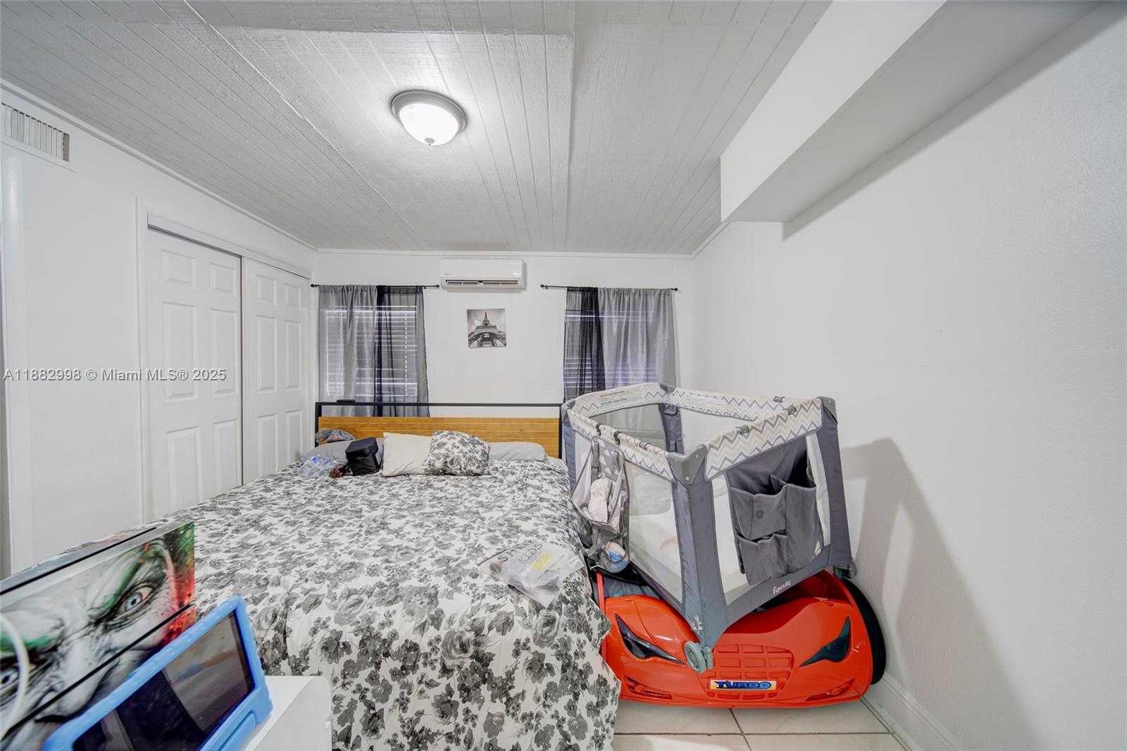 MIAMI GARDENS MANOR SEC 3 - Residential