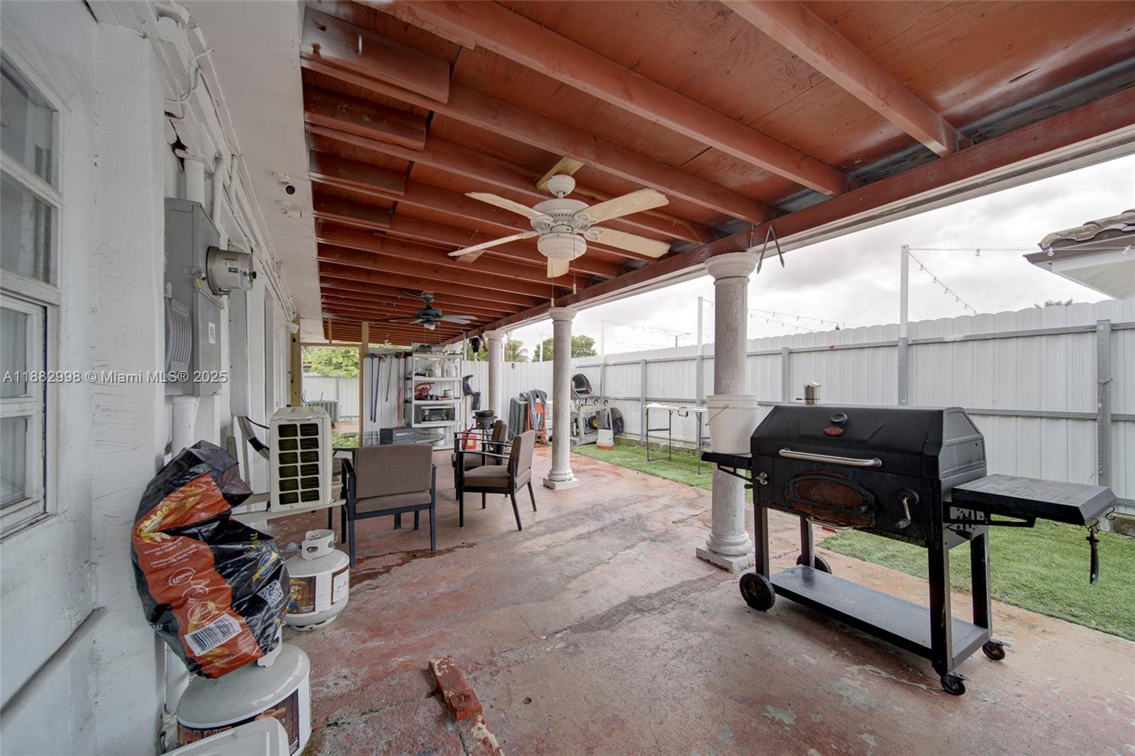 MIAMI GARDENS MANOR SEC 3 - Residential