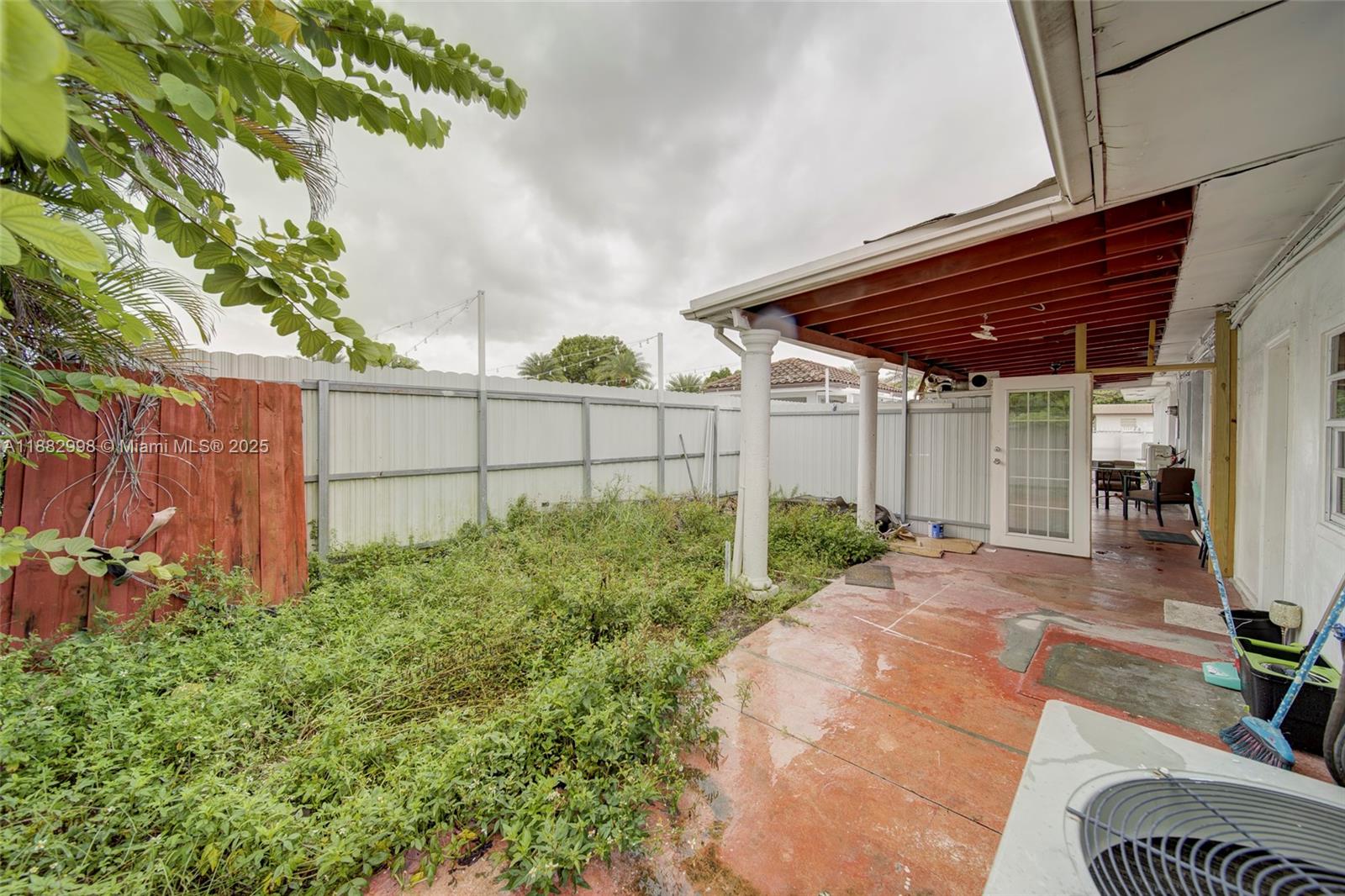 MIAMI GARDENS MANOR SEC 3 - Residential