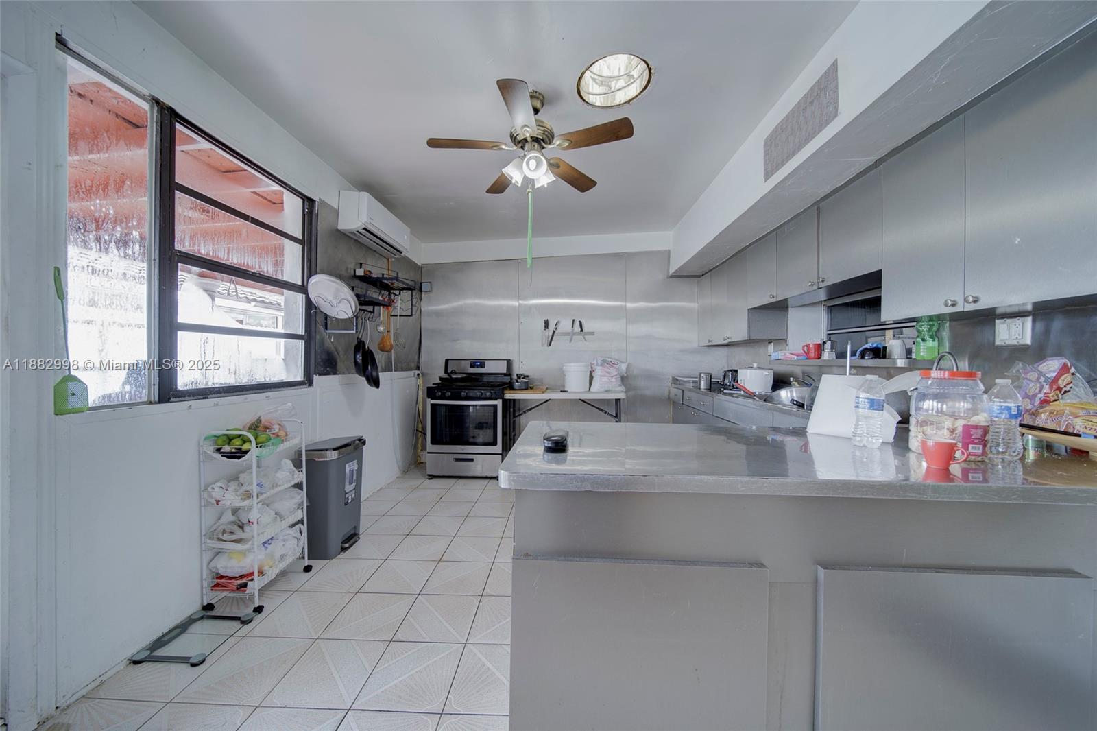 MIAMI GARDENS MANOR SEC 3 - Residential