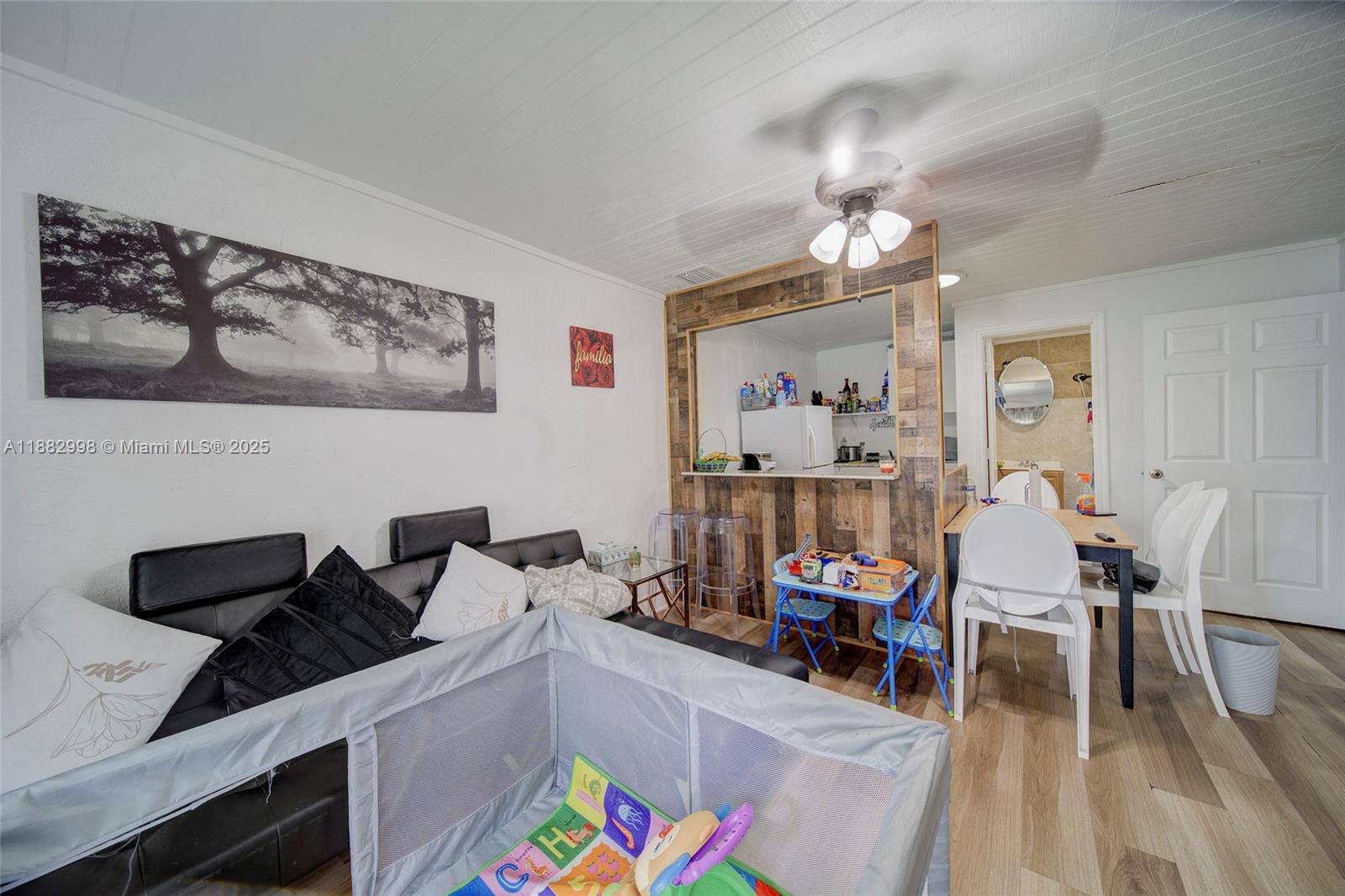 MIAMI GARDENS MANOR SEC 3 - Residential