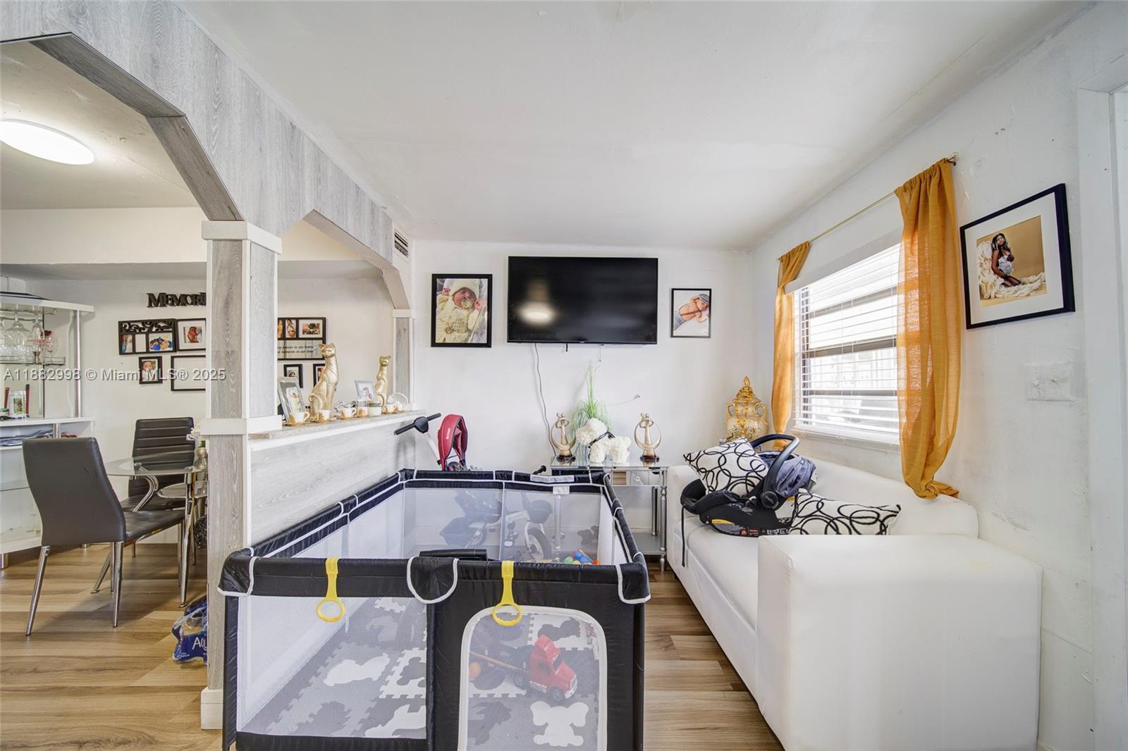 MIAMI GARDENS MANOR SEC 3 - Residential