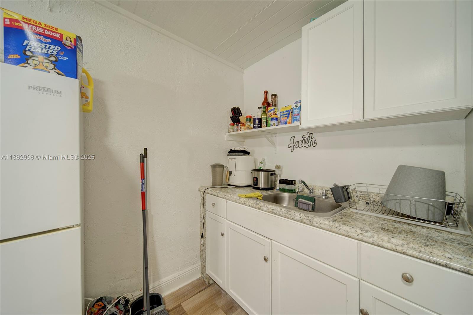 MIAMI GARDENS MANOR SEC 3 - Residential