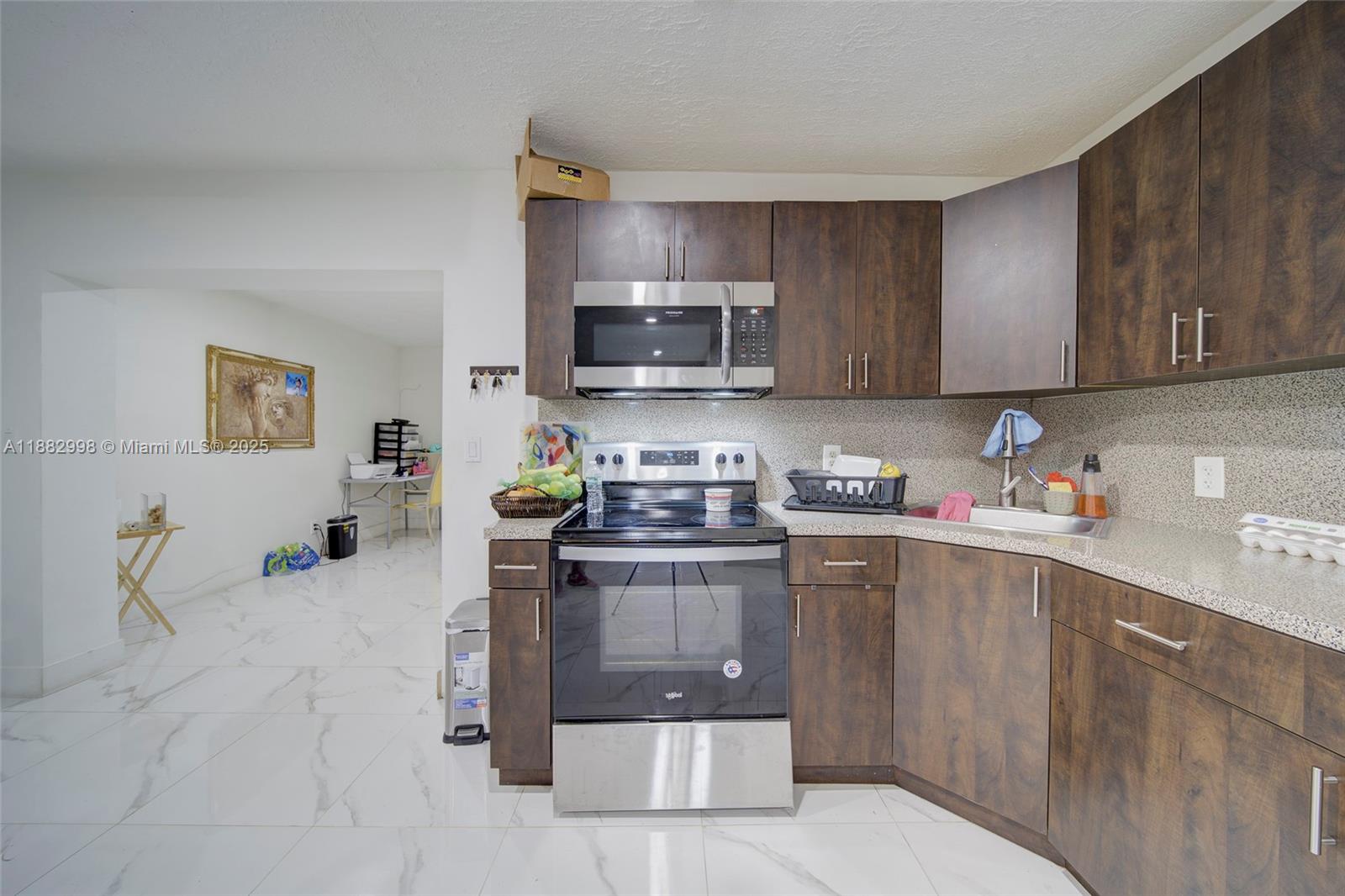 MIAMI GARDENS MANOR SEC 3 - Residential