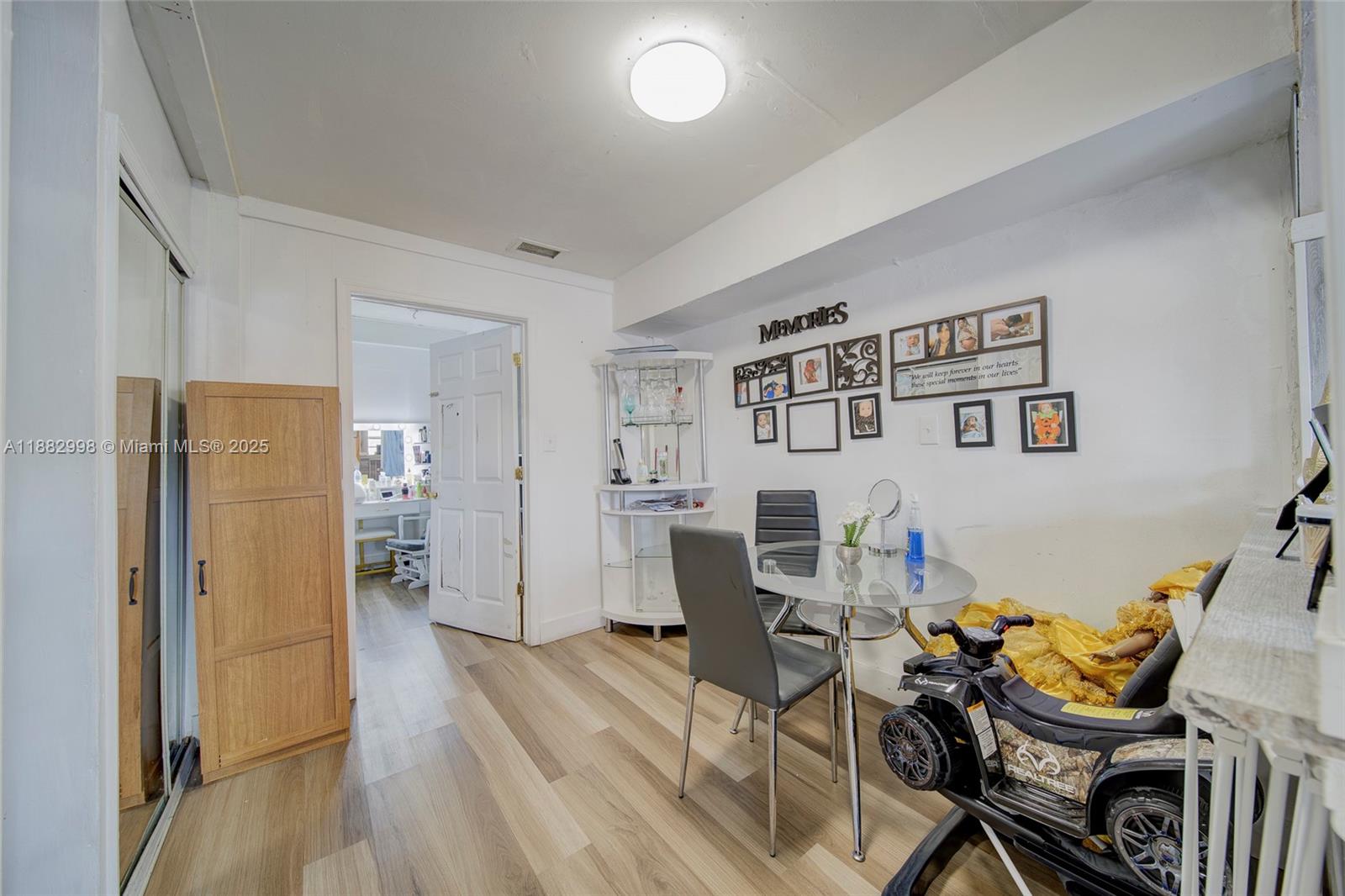 MIAMI GARDENS MANOR SEC 3 - Residential