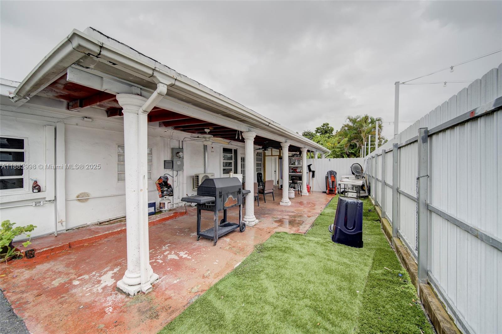 MIAMI GARDENS MANOR SEC 3 - Residential